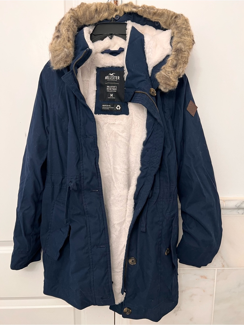 Woman’s Hollister Navy Faux Fur-Trim Hooded Puffer Parka size Medium
